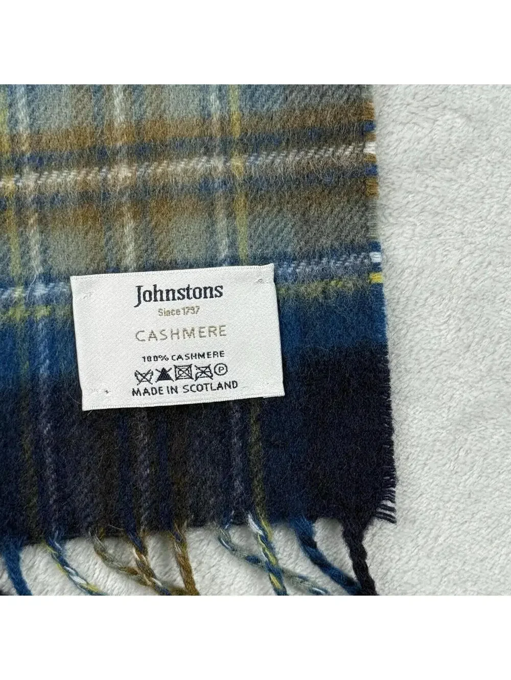 Johnstons of Elgin 100% Cashmere Scarf Blue Ivory Stripe Made in Scotland Luxury